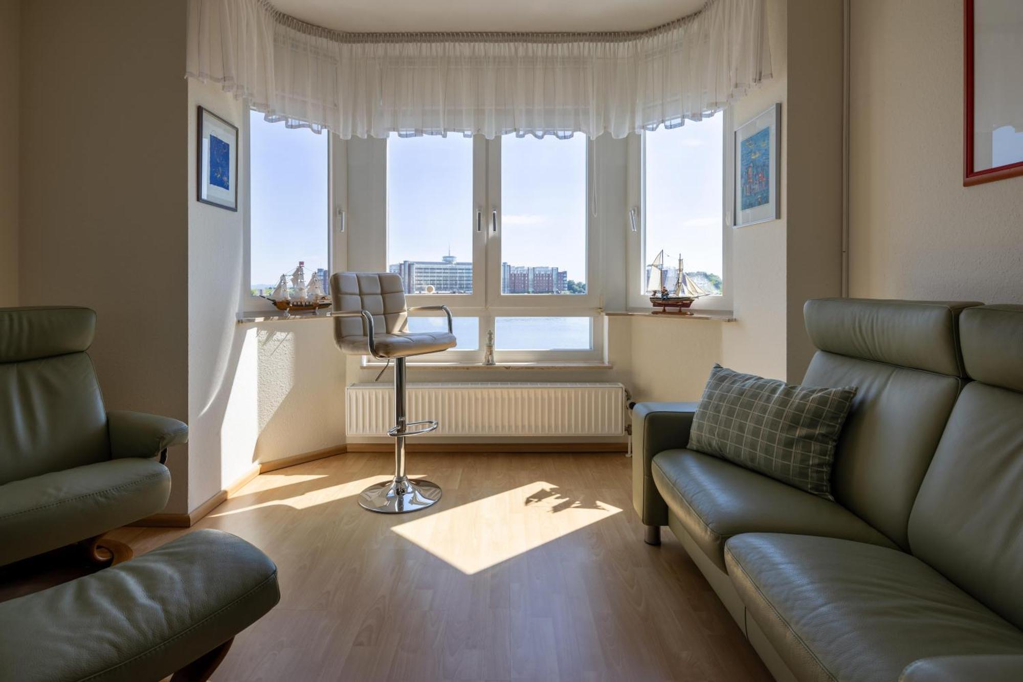Gemuetliche Ferienwohnung Mit Meerblick Direkt Am Hafen Wilhelmshaven Extérieur photo