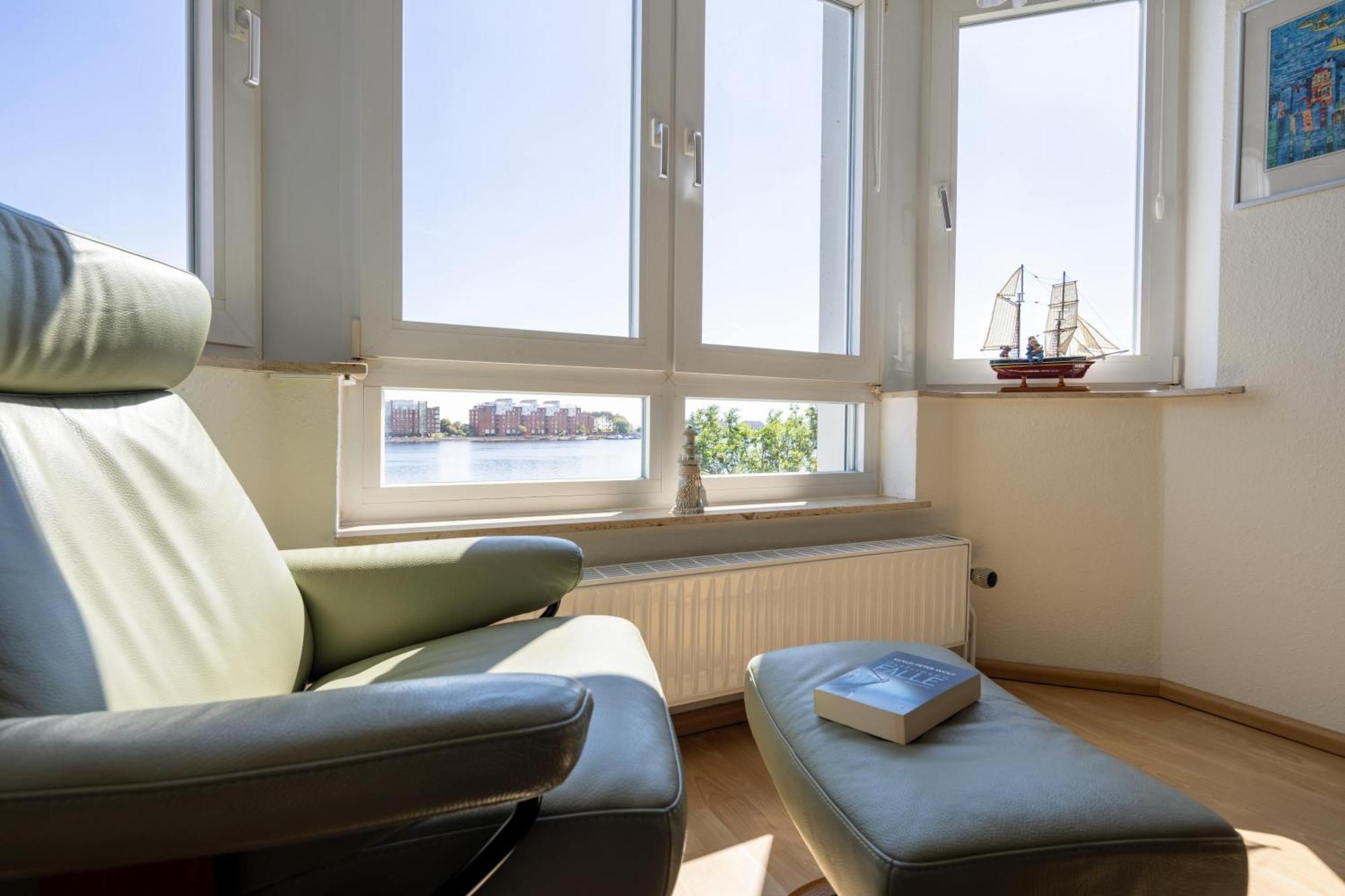 Gemuetliche Ferienwohnung Mit Meerblick Direkt Am Hafen Wilhelmshaven Extérieur photo